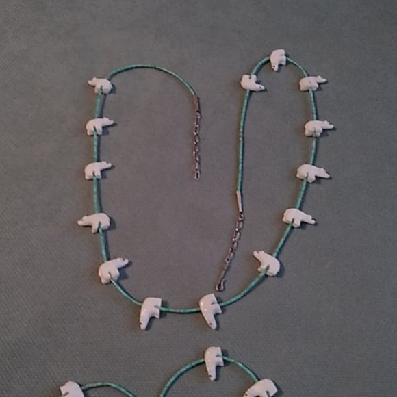 SOLD OUT ***GENUINE INDIAN HANDMADE CARVED BEAR NECKLACE'S - Picture 6 of 7